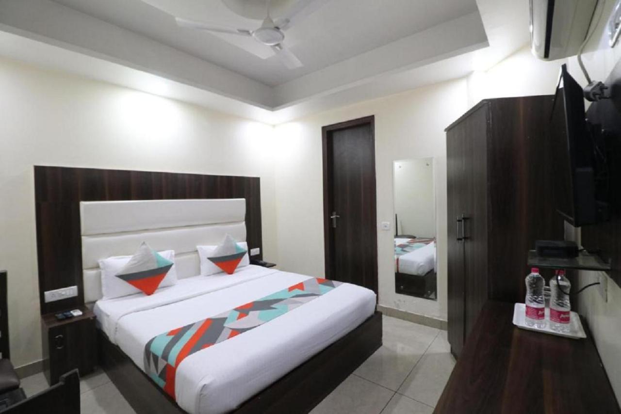 Hotel City Liit Delhi Airport Új-Delhi Kültér fotó