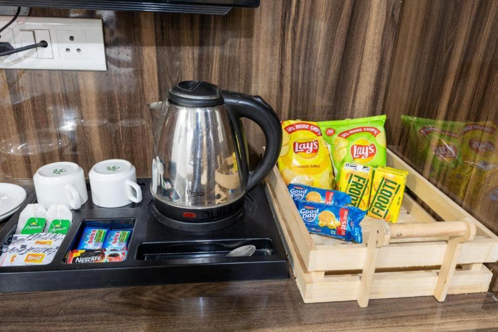 Hotel City Liit Delhi Airport Új-Delhi Kültér fotó