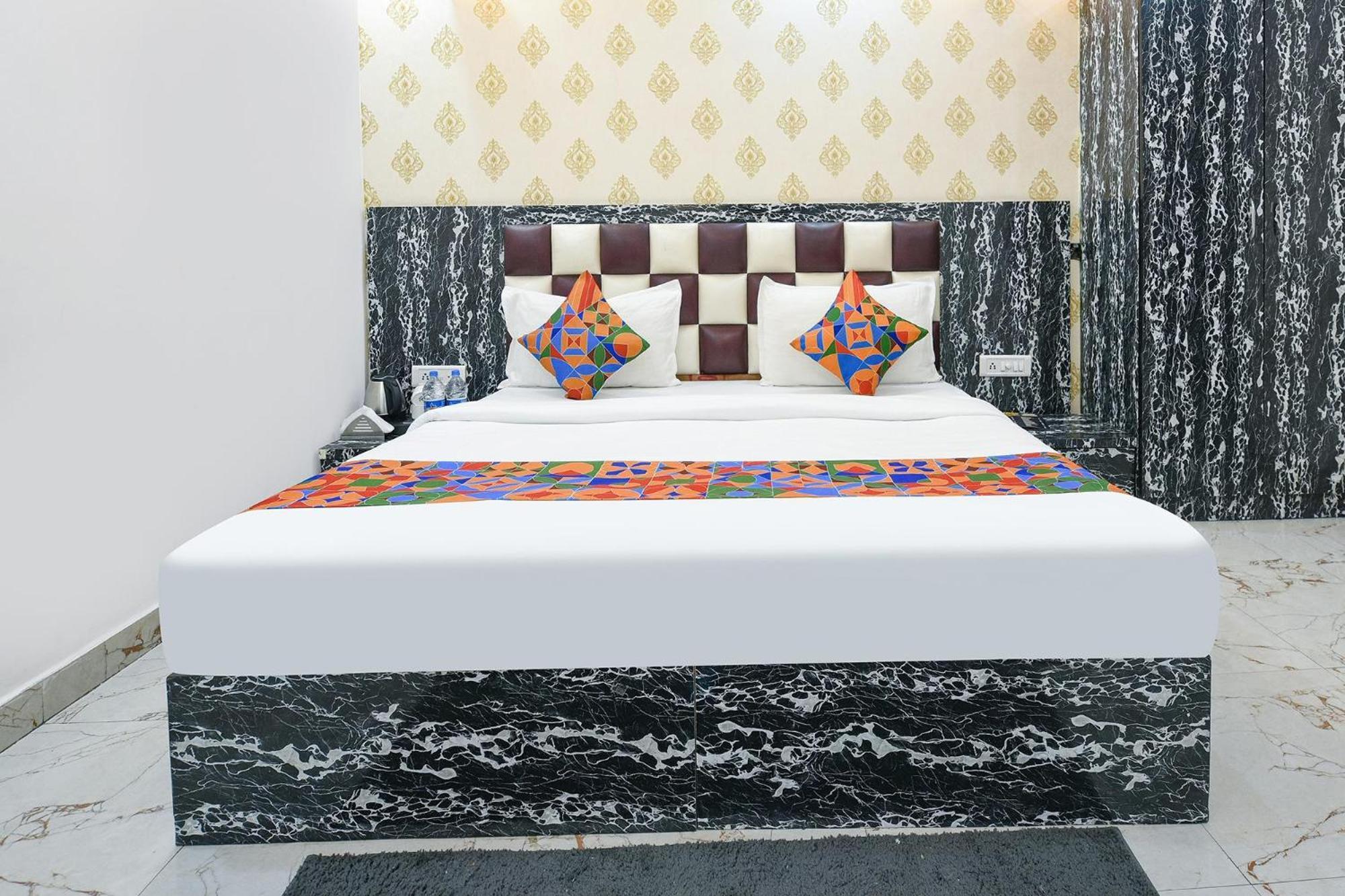 Hotel City Liit Delhi Airport Új-Delhi Kültér fotó